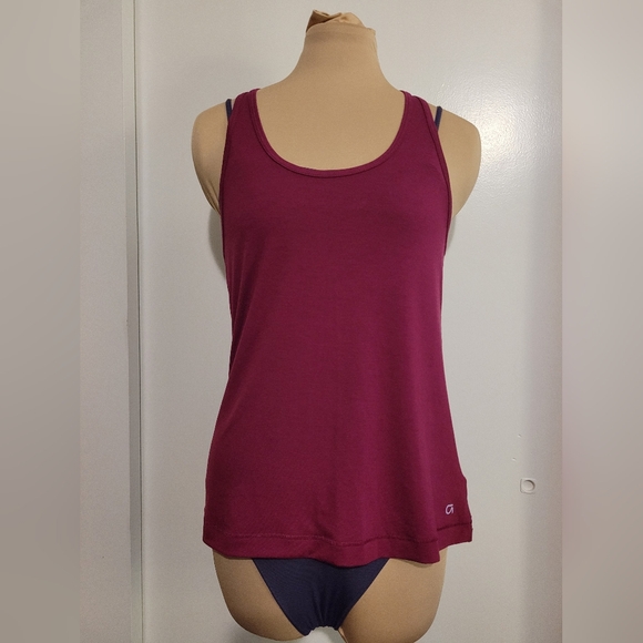 GAP Fit - Activewear Fitness Tank - Picture 2 of 5